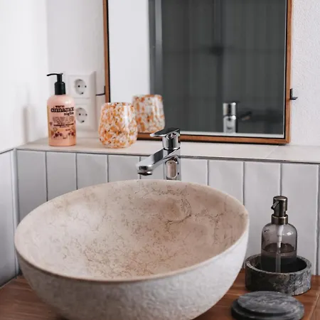 Vogelnest - Gemütlich Und Klimatisiert - Perfekt Zum Abschalten! Apartment